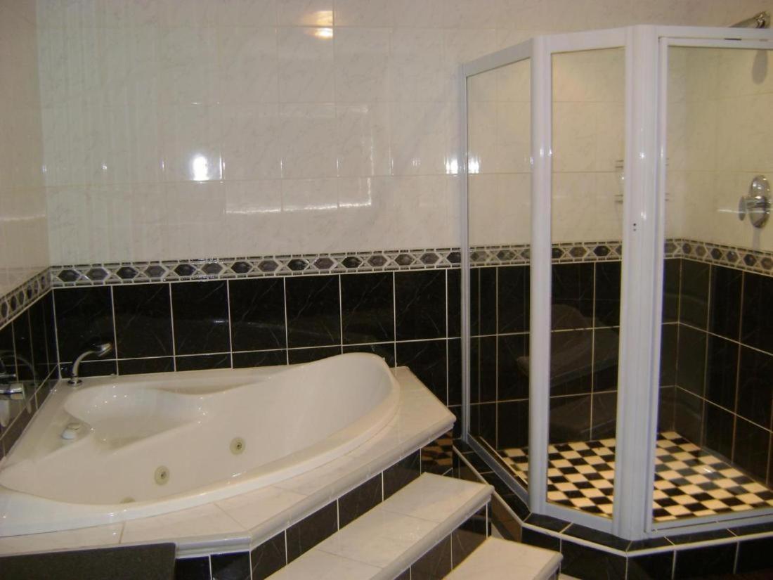In - Savoy - Triple Guest house