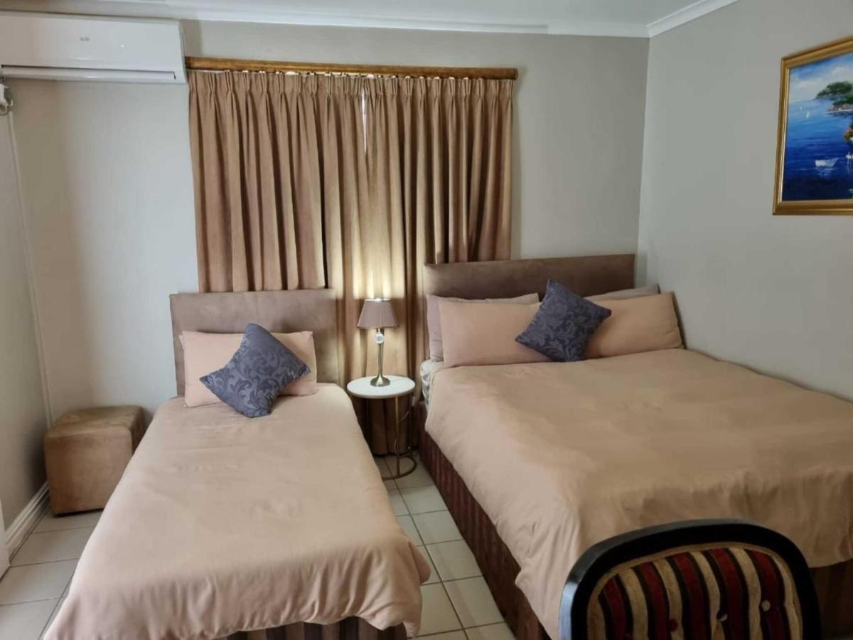 In - Savoy - Triple Guest house