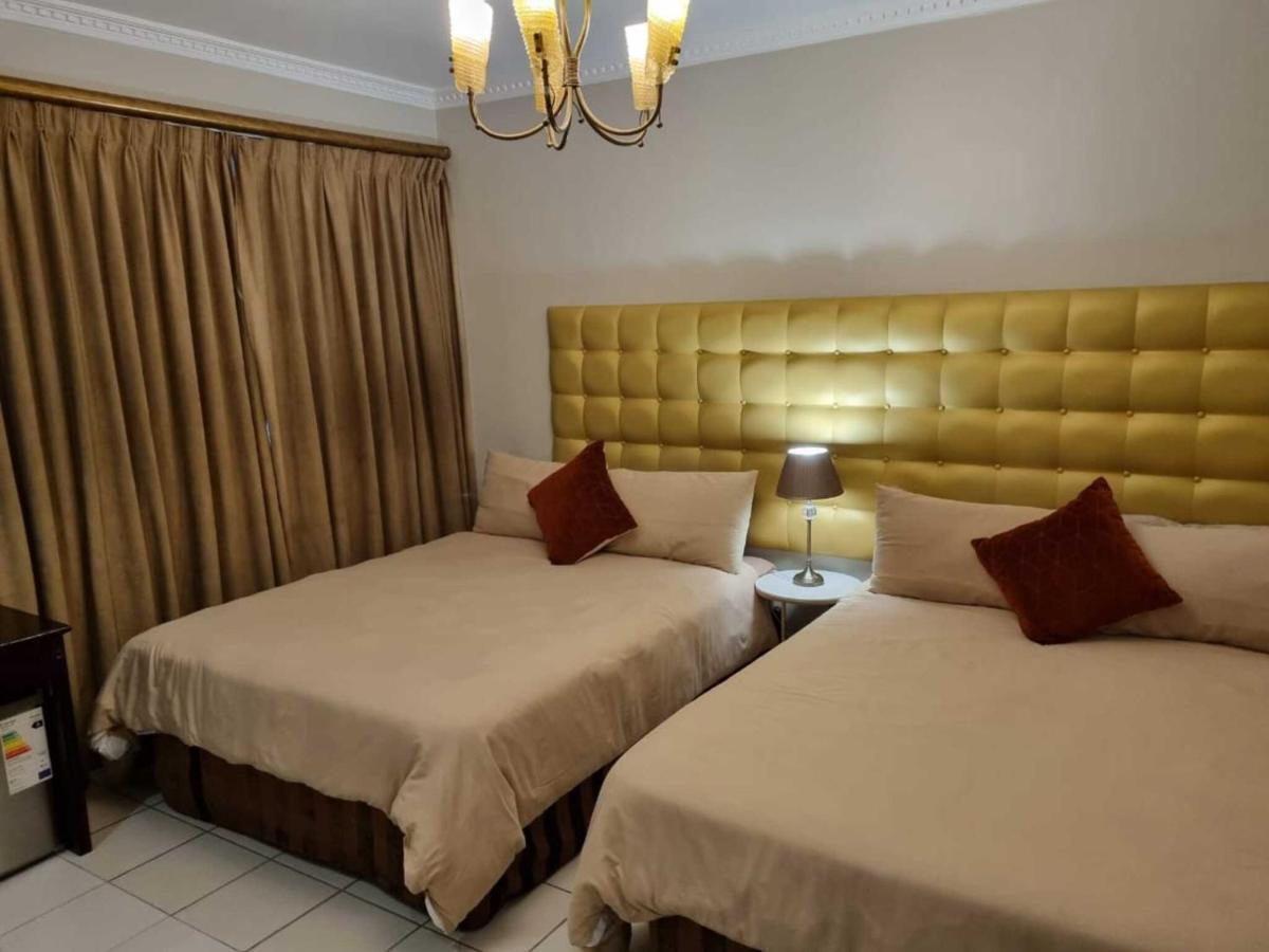 In - Savoy - Triple Guest house