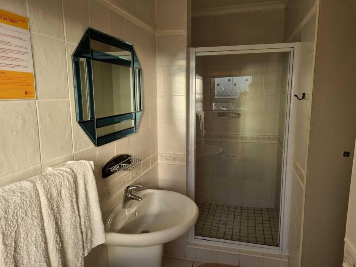 In - Savoy - Triple 2* Cape Town